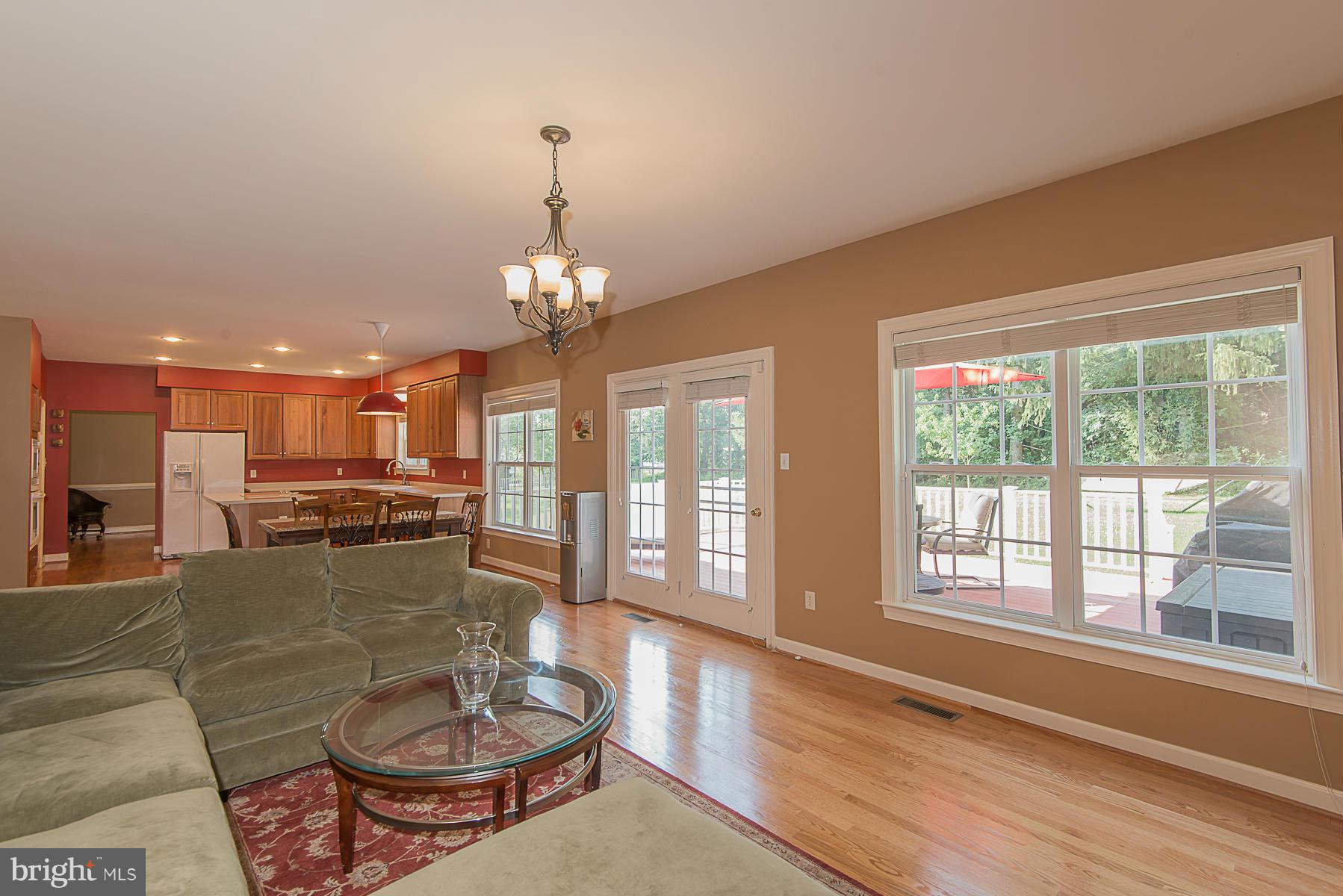 8434 High Ridge Road Ellicott City, MD 21043 - Photo 12 of 30 Family Room
