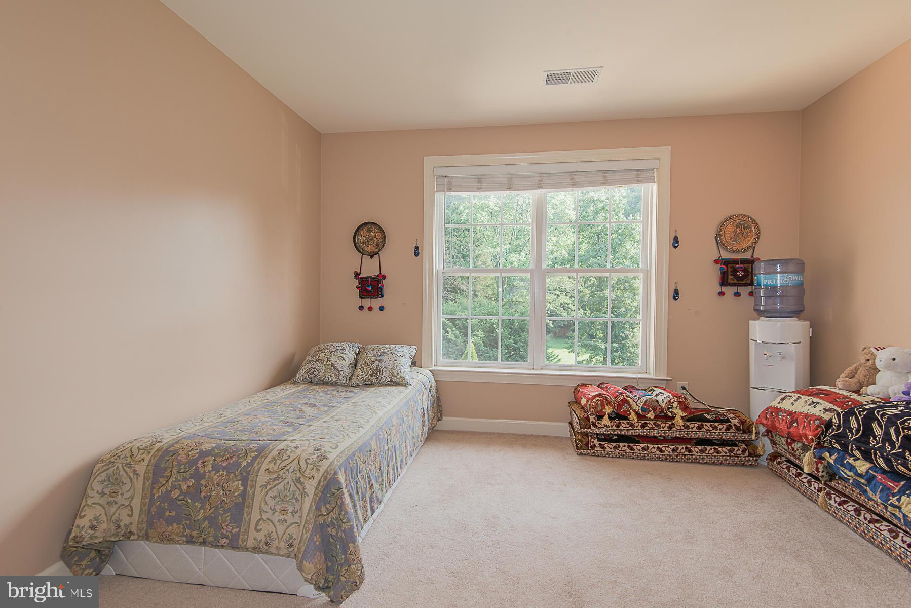8434 High Ridge Road Ellicott City, MD 21043 - Photo 25 of 30 Bedroom