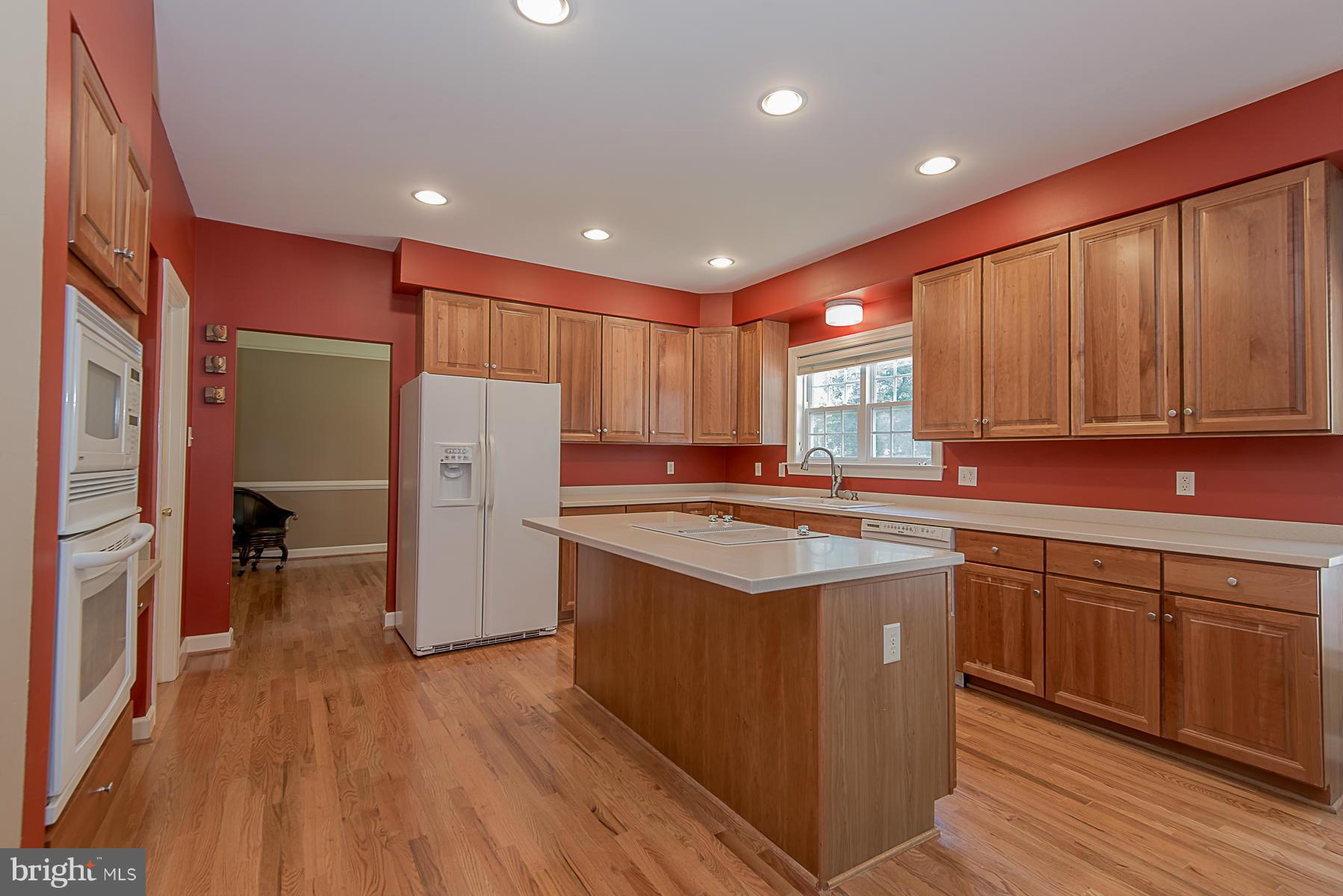 8434 High Ridge Road Ellicott City, MD 21043 - Photo 4 of 30 Kitchen