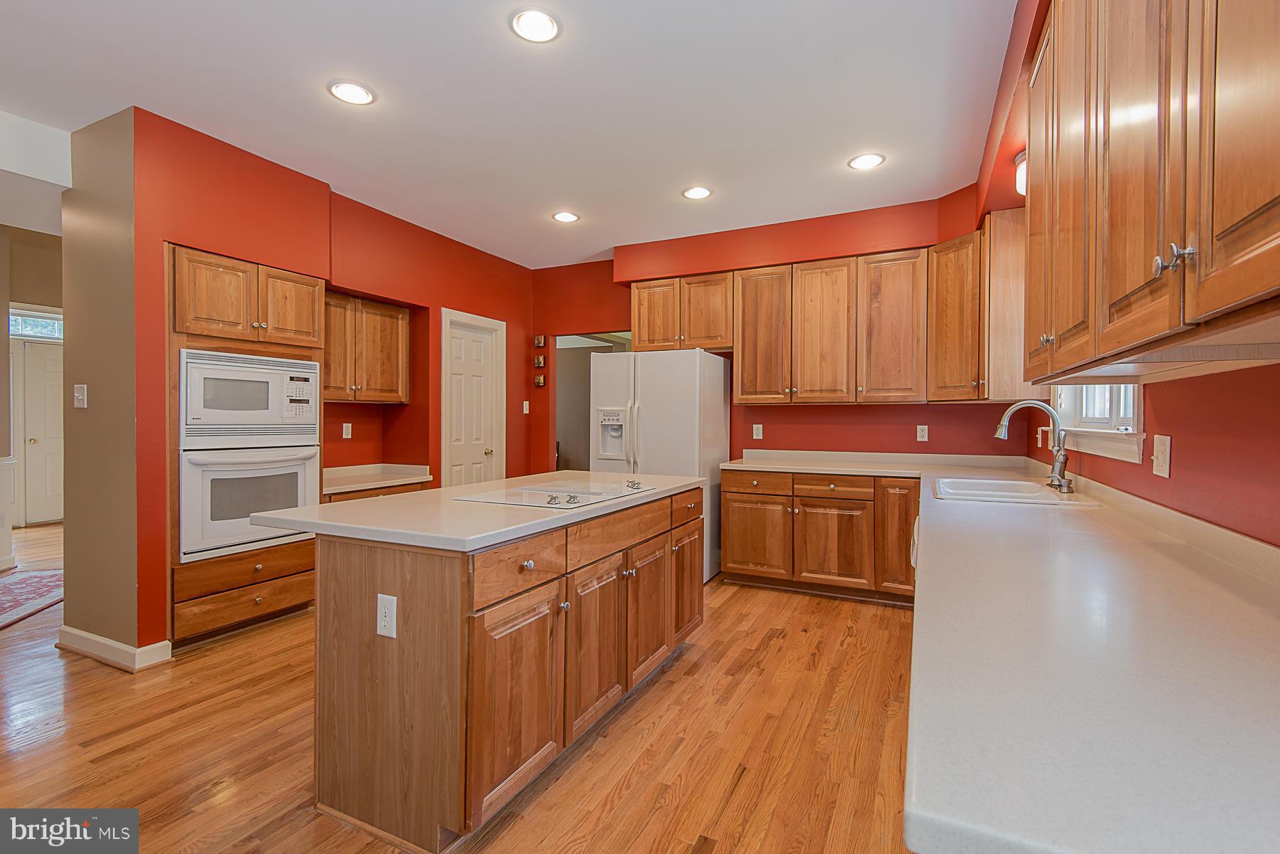 8434 High Ridge Road Ellicott City, MD 21043 - Photo 6 of 30 Kitchen