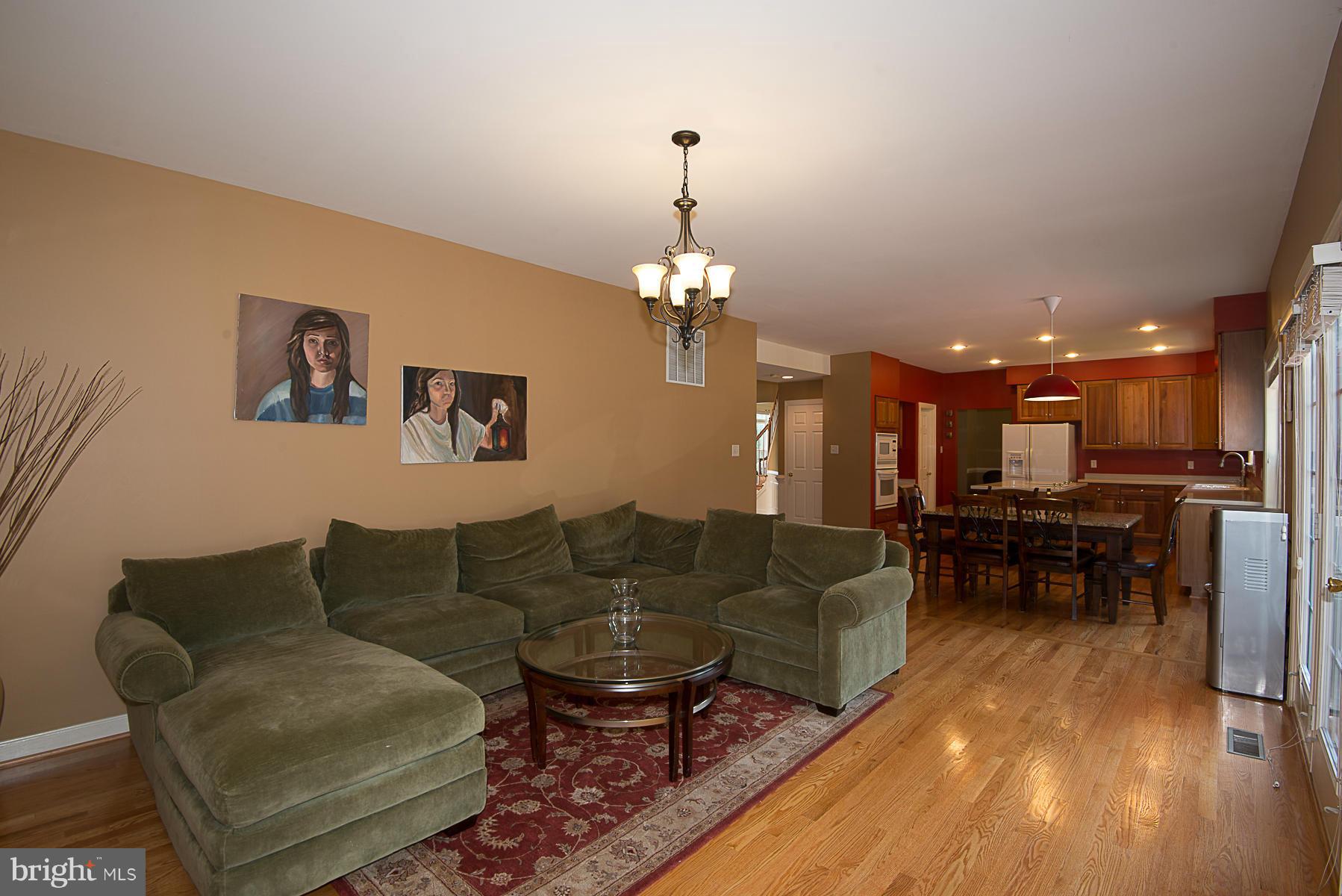 8434 High Ridge Road Ellicott City, MD 21043 - Photo 10 of 30 Family Room