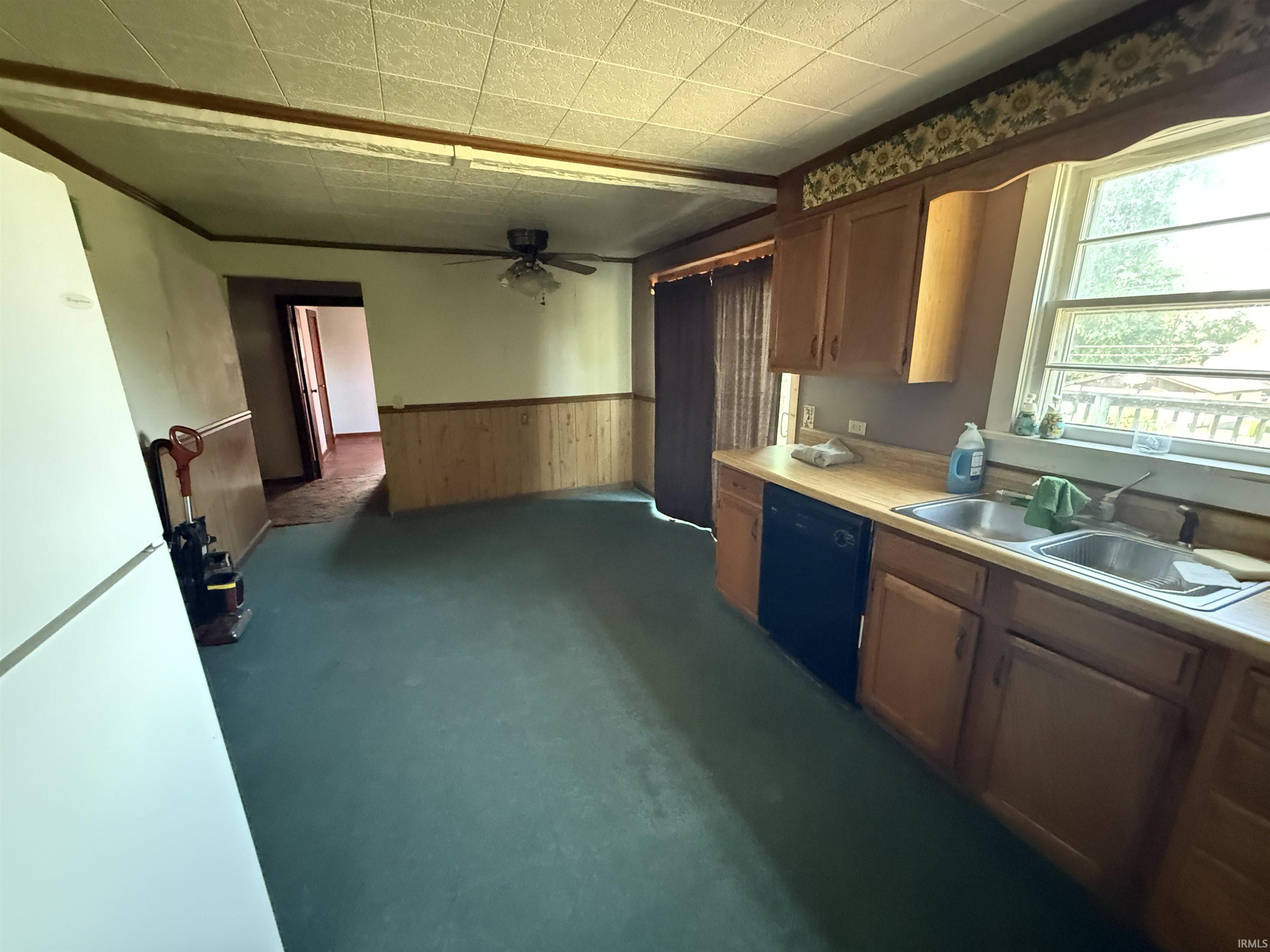 802 Biddle Street Logansport, IN 46947 - Photo 8 of 10