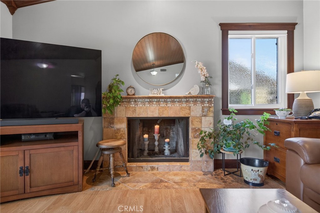 3243 Saratoga Street Riverside, CA 92503 - Photo 13 of 37