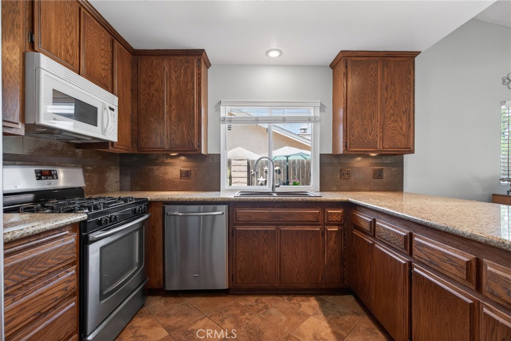 3243 Saratoga Street Riverside, CA 92503 - Photo 16 of 37