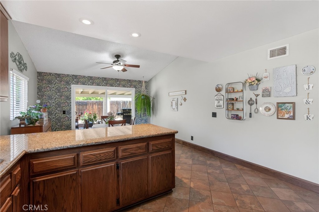 3243 Saratoga Street Riverside, CA 92503 - Photo 17 of 37