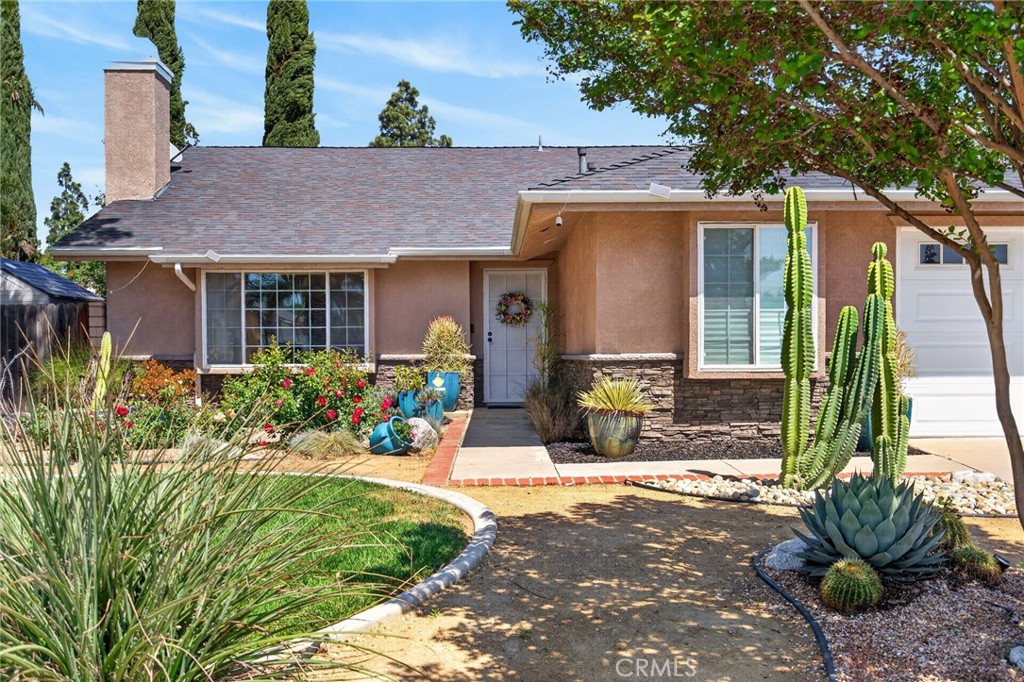 3243 Saratoga Street Riverside, CA 92503 - Photo 2 of 37