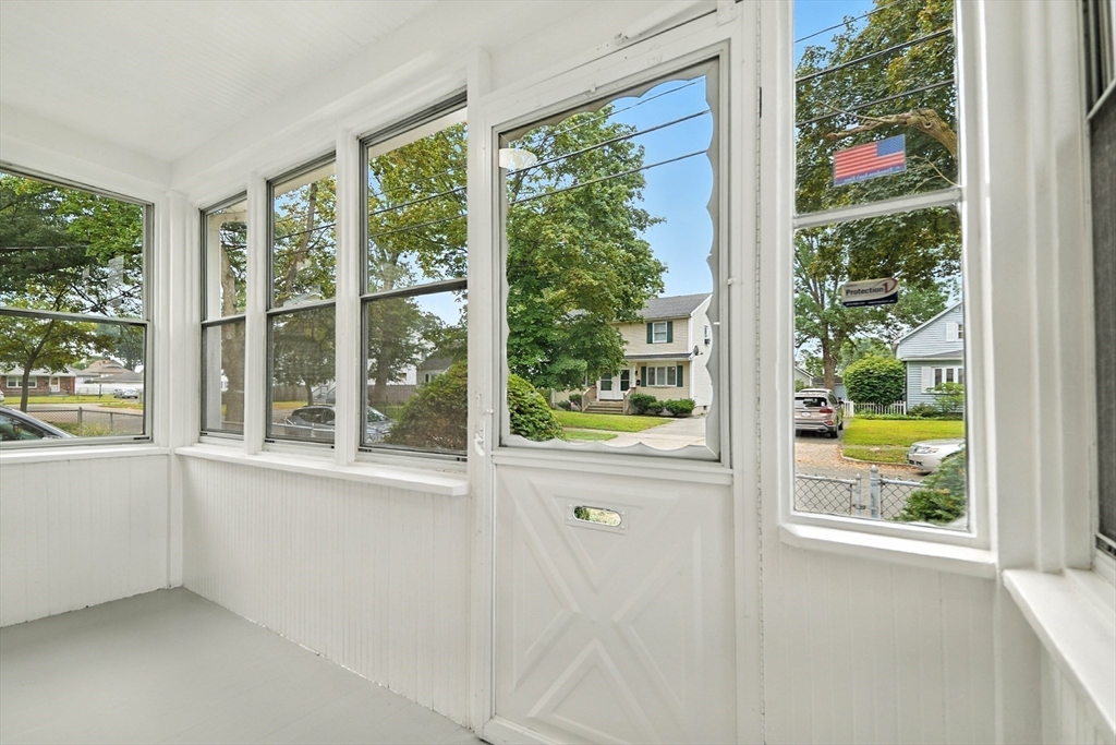 116 Merida Street Springfield, MA 01104 - Photo 5 of 38