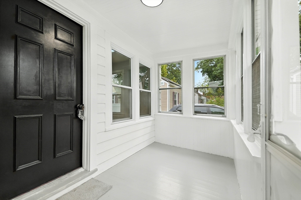 116 Merida Street Springfield, MA 01104 - Photo 8 of 38