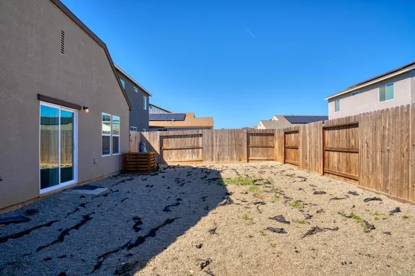 $519,999 | 526 Bedfordshire Drive, Patterson, CA 95363