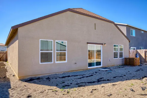 $519,999 | 526 Bedfordshire Drive, Patterson, CA 95363