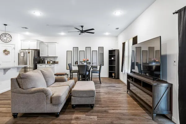 $519,999 | 526 Bedfordshire Drive, Patterson, CA 95363