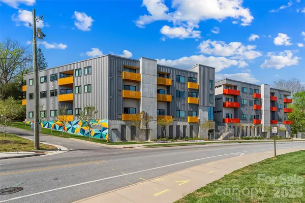 $800,000 | 68 Craven Street, Unit 312, Asheville, NC 28806