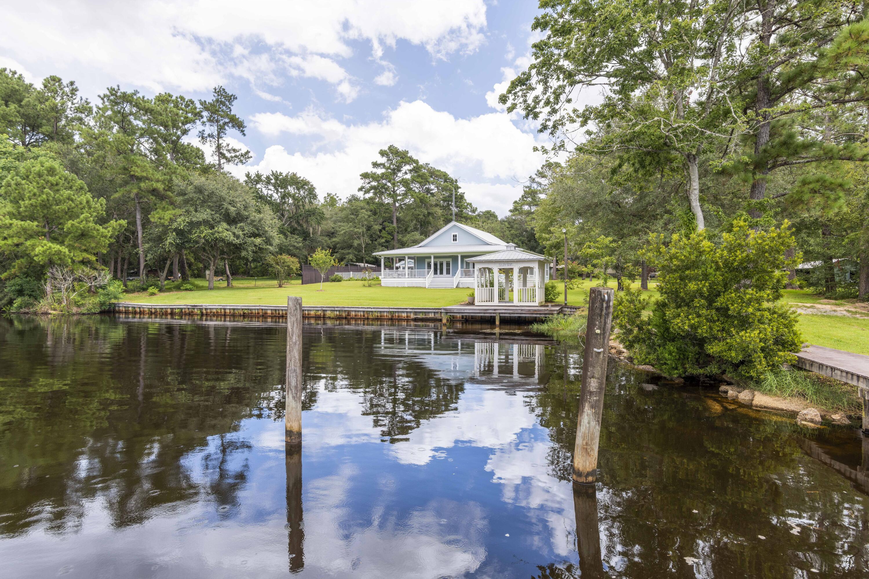 172 Lowery Road Freeport, FL 32439 - Photo 6 of 21 DSC_1323