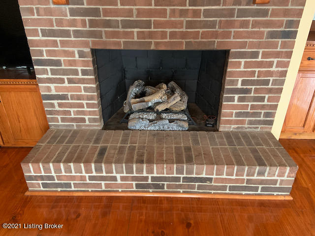 6388 Bloomfield Road Bardstown, KY 40004 - Photo 7 of 24 IMG_1373