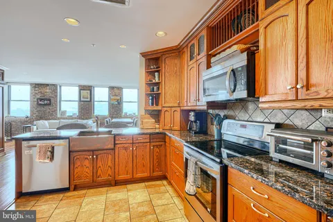 $735,000 | 1000 Fell Street, Unit 606, Baltimore, MD 21231