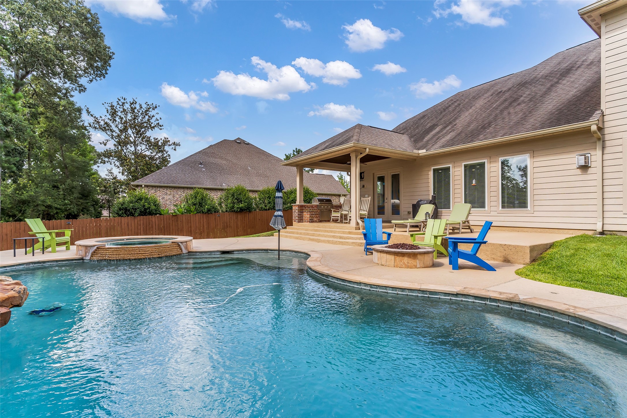 232 Magnolia Reserve Loop Magnolia, TX 77354 - Photo 41 of 45 Sooo inviting!