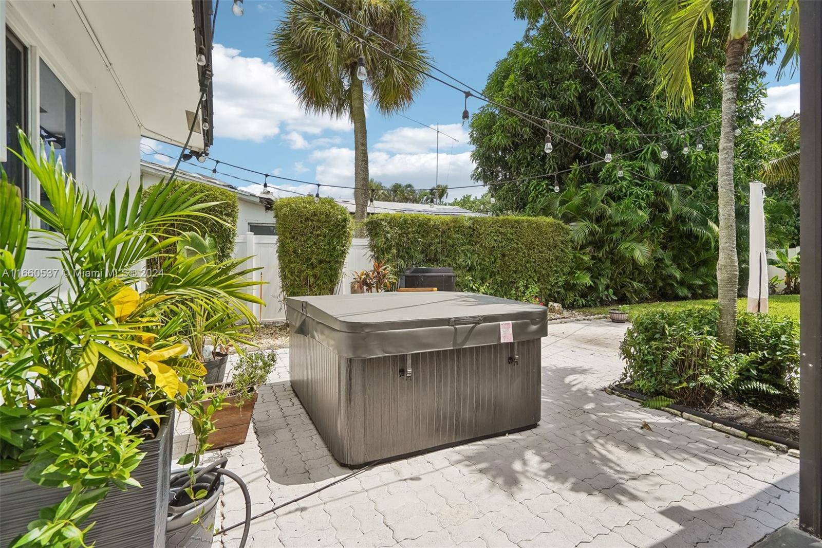 1164 Southwest 14th Street Boca Raton, FL 33486 - Photo 7 of 54 Separate hot tub