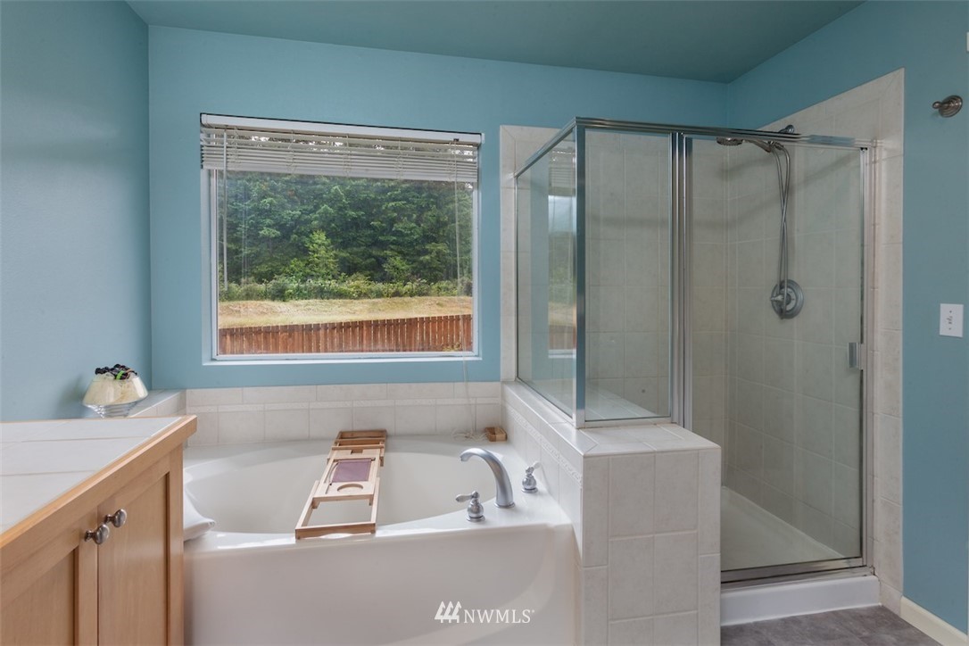 27508 Maple Ridge Way Southeast Maple Valley, WA 98038 - Photo 16 of 25
