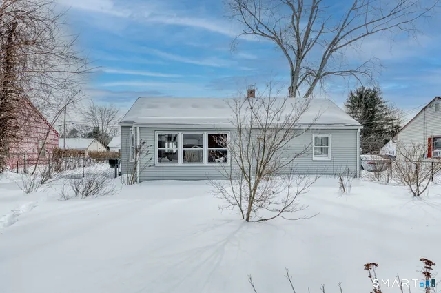 $250,000 | 24 Lorraine Court, East Hartford, CT 06118