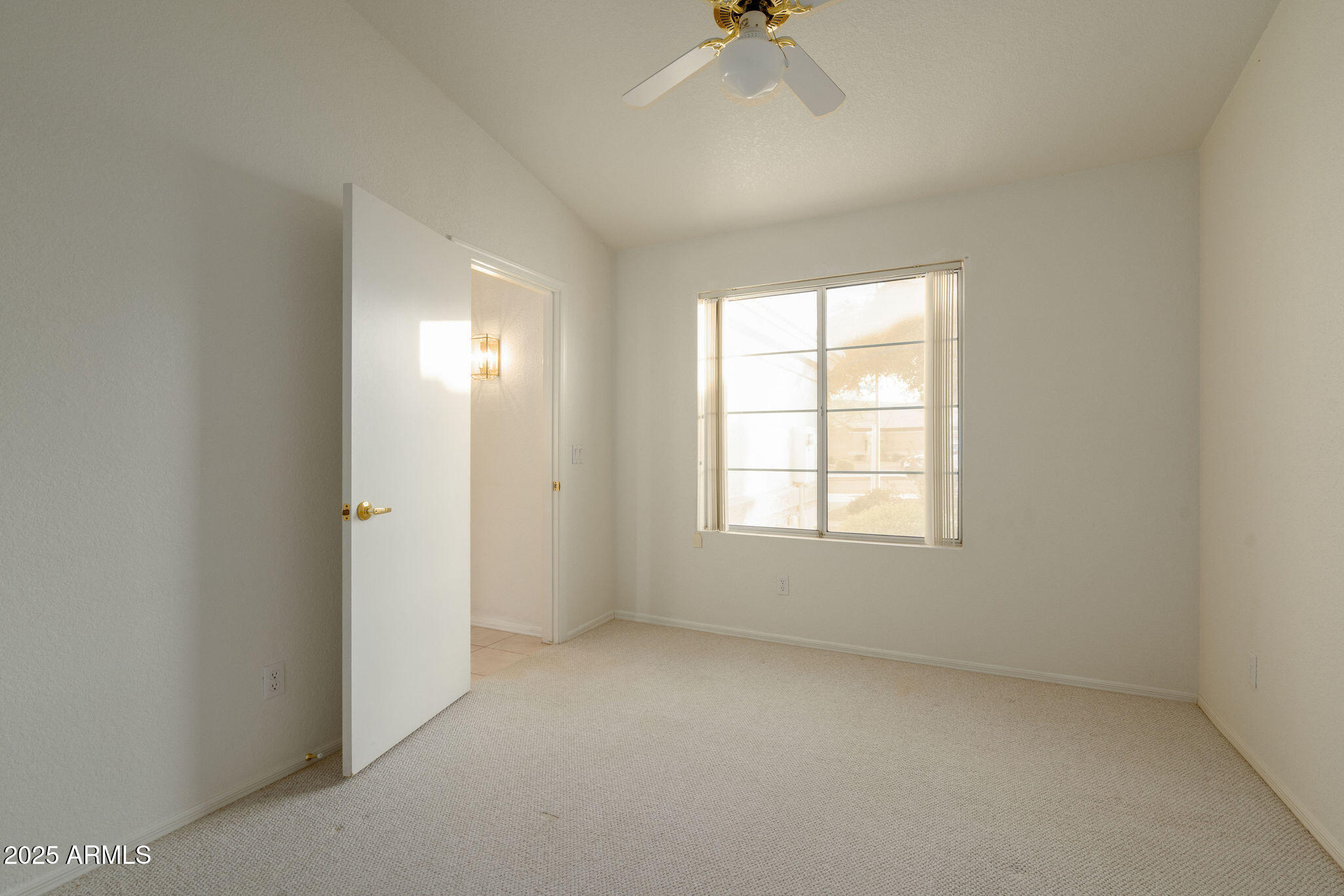 10344 West Burnett Road Peoria, AZ 85382 - Photo 14 of 27 guest bedroom