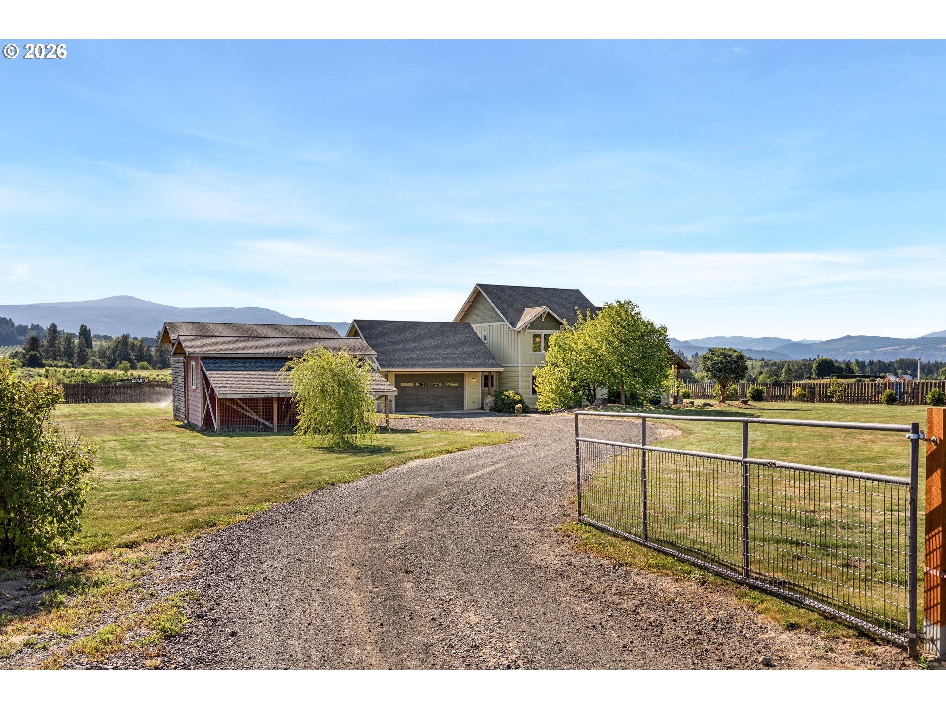 3066 Thomsen Road Hood River, OR 97031 - Photo 3 of 48