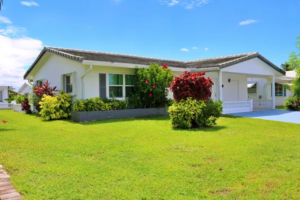 $350,000 | 5715 Northwest 84th Terrace, Tamarac, FL 33321