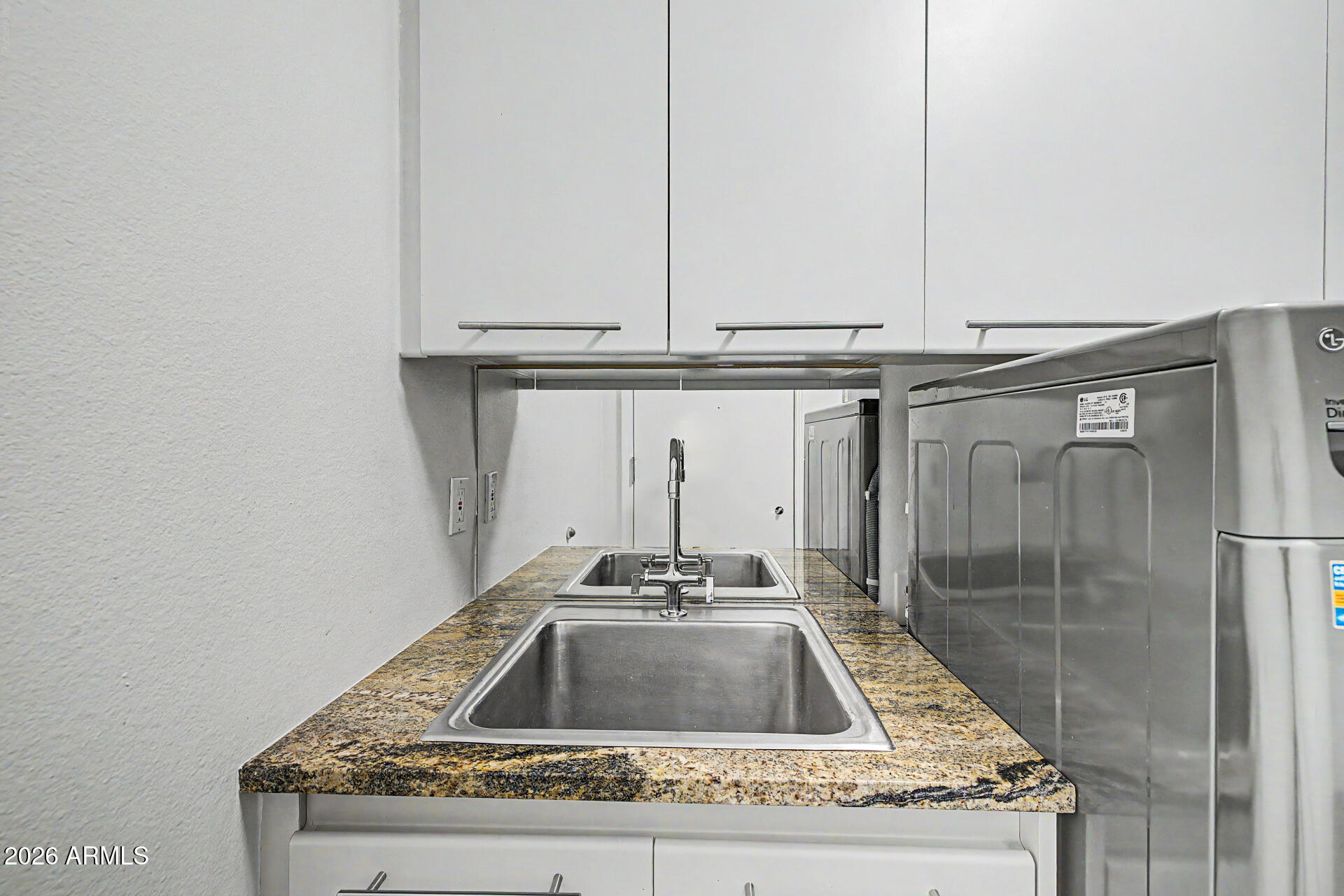 1040 East Osborn Road, Unit 402 Phoenix, AZ 85014 - Photo 58 of 96 55 - Osborn