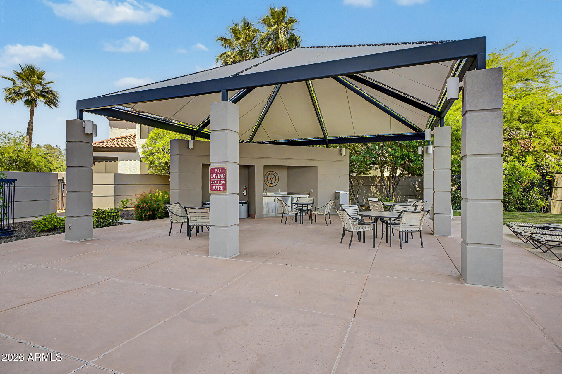 1040 East Osborn Road, Unit 402 Phoenix, AZ 85014 - Photo 77 of 96 a view of outdoor space yard and porch