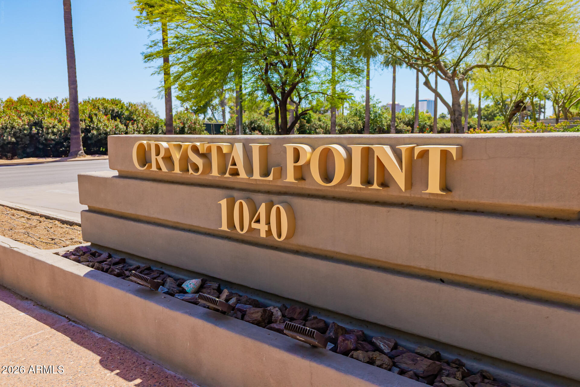 1040 East Osborn Road, Unit 402 Phoenix, AZ 85014 - Photo 79 of 96 a street sign that is on a pole
