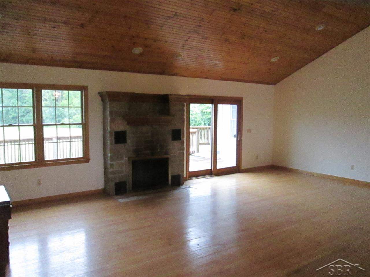 10539 Rogers Road Freeland, MI 48623 - Photo 4 of 27
