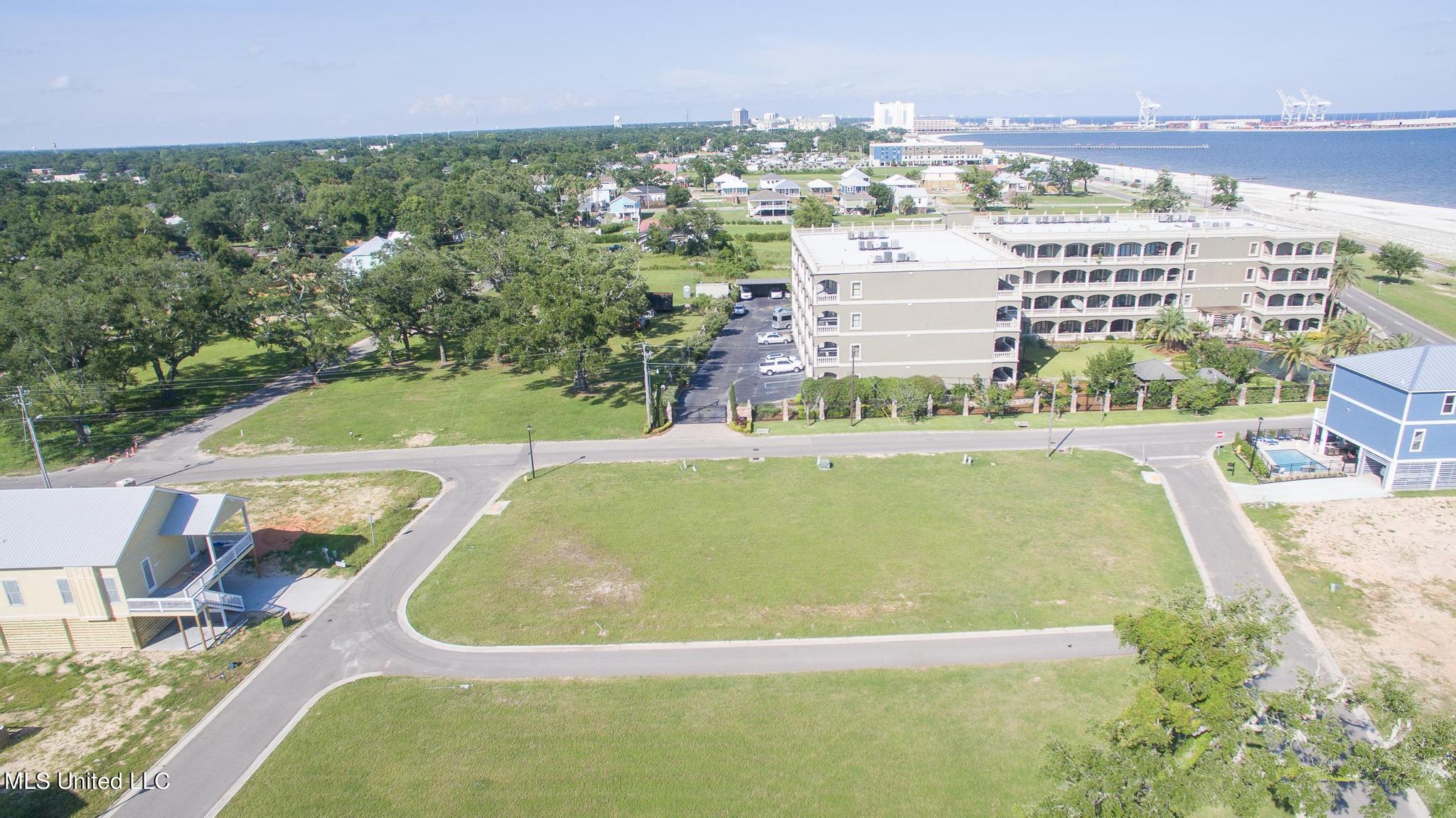 4760 Sebring Circle Gulfport, MS 39501 - Photo 12 of 14 9 Water-33010