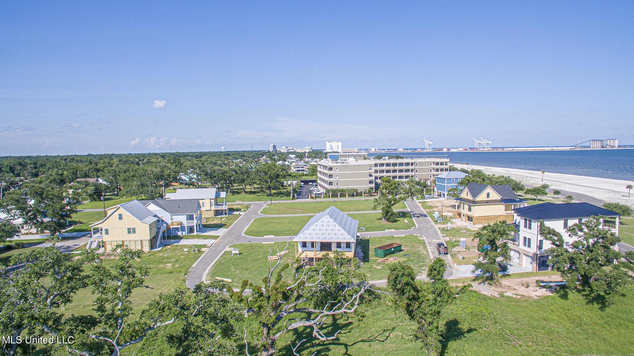 4760 Sebring Circle Gulfport, MS 39501 - Photo 2 of 14 9 Water-33000