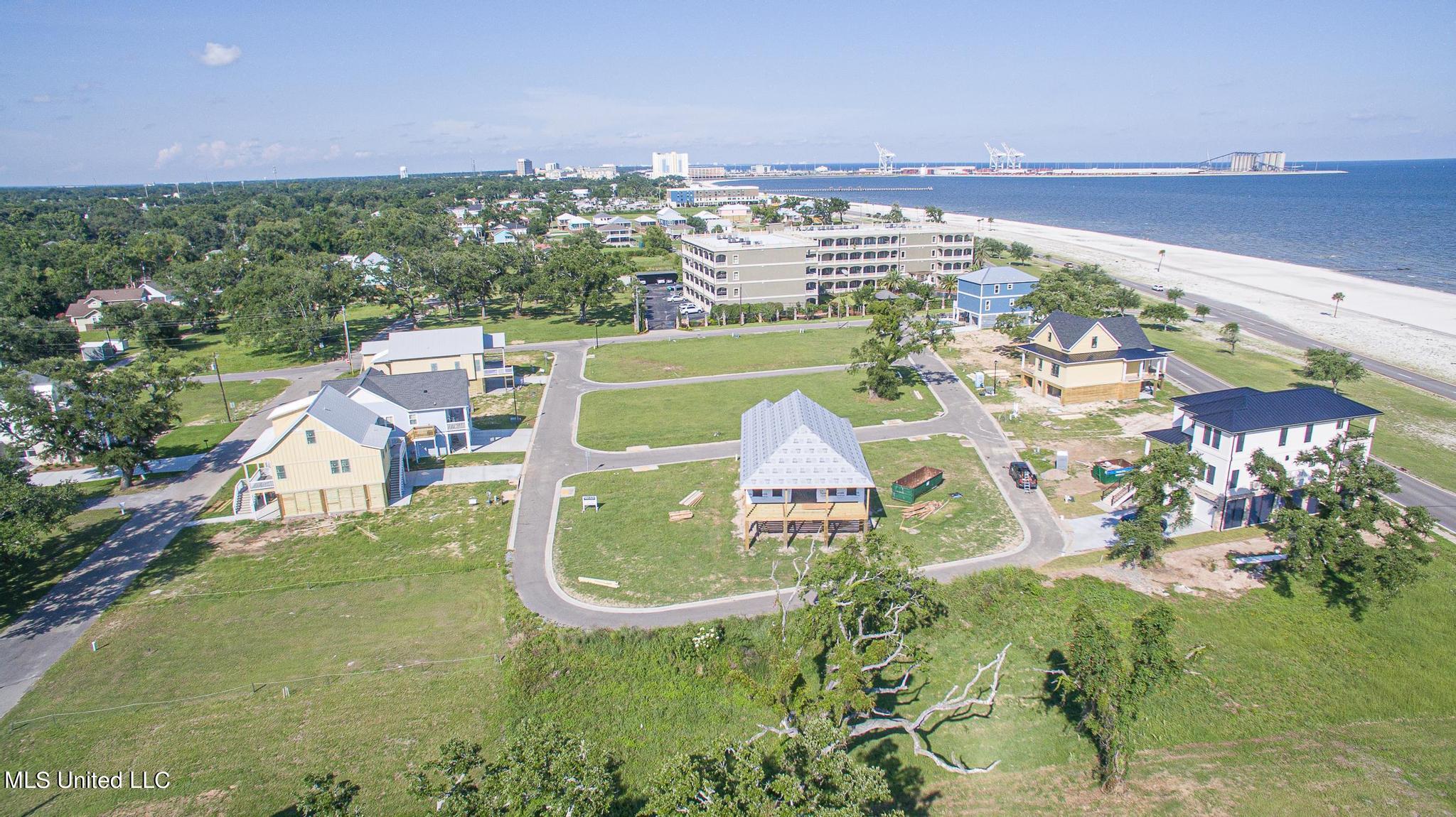 4760 Sebring Circle Gulfport, MS 39501 - Photo 4 of 14 9 Water-33002