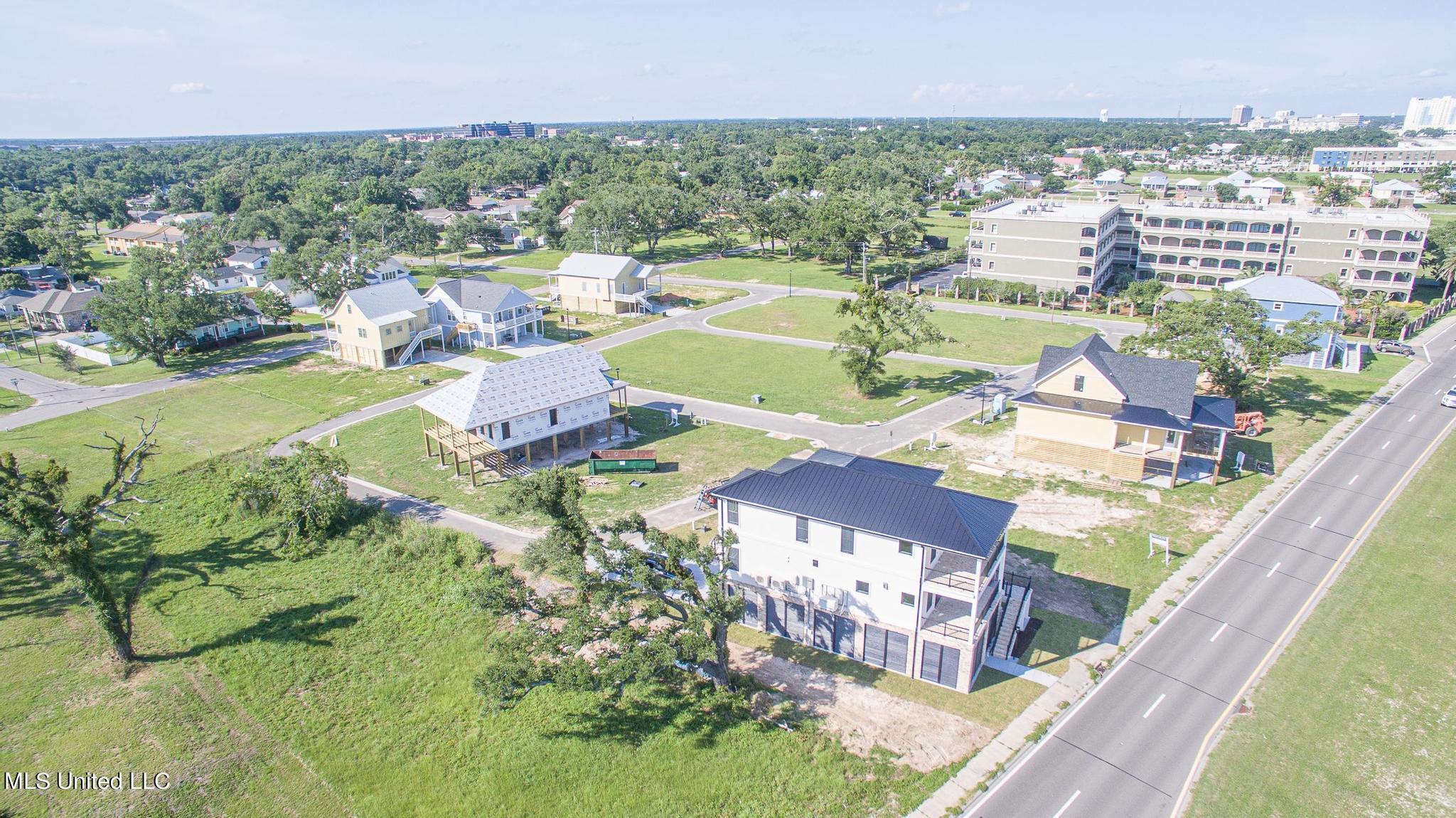 4760 Sebring Circle Gulfport, MS 39501 - Photo 10 of 14 9 Water-33008