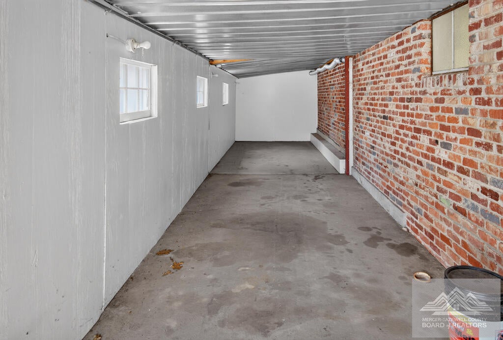 7040 New Hope Road Bluefield, WV 24701 - Photo 14 of 137 Gallery Image 14