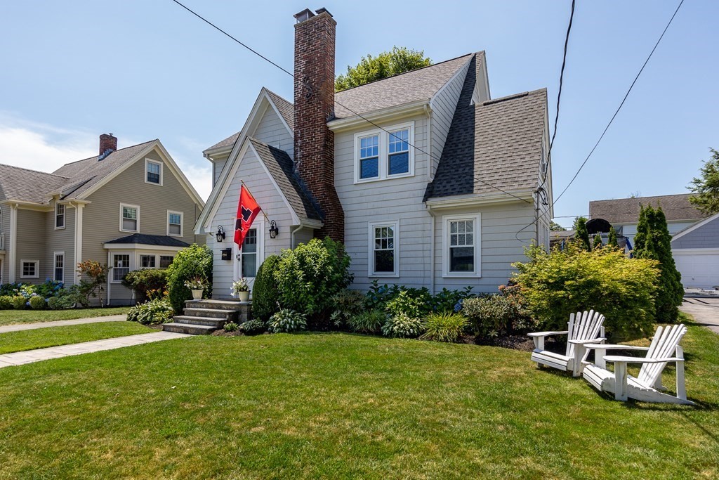 8 Pickwick Road Marblehead, MA 01945 - Photo 3 of 35 a front view of a house with a yard