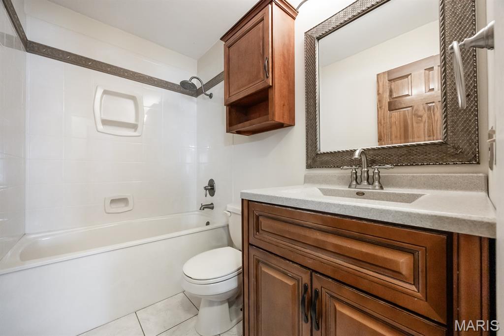 809 Reiss Road O'Fallon, IL 62269 - Photo 28 of 37