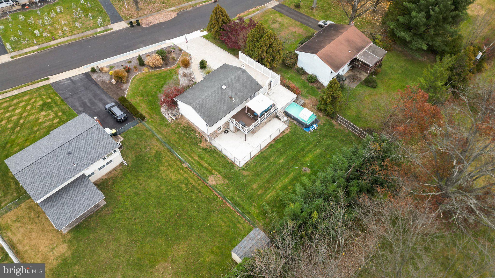 25 St Dunstans Road Hatboro, PA 19040 - Photo 5 of 37
