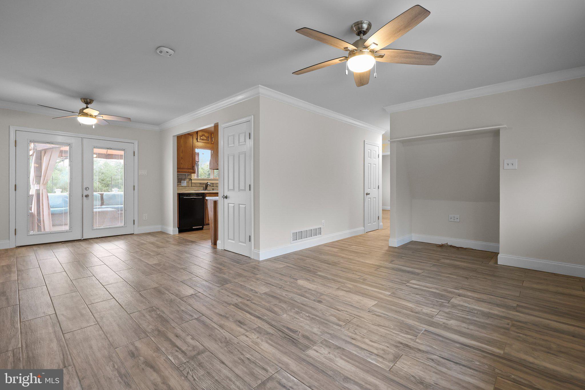 25 St Dunstans Road Hatboro, PA 19040 - Photo 8 of 37
