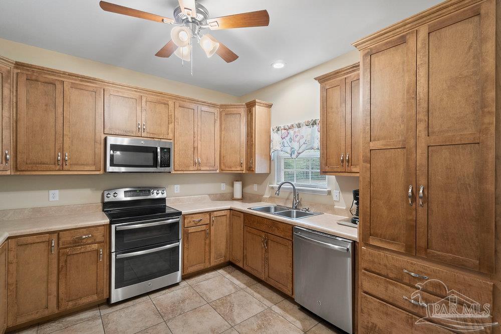 3620 Schifko Road Cantonment, FL 32533 - Photo 7 of 28
