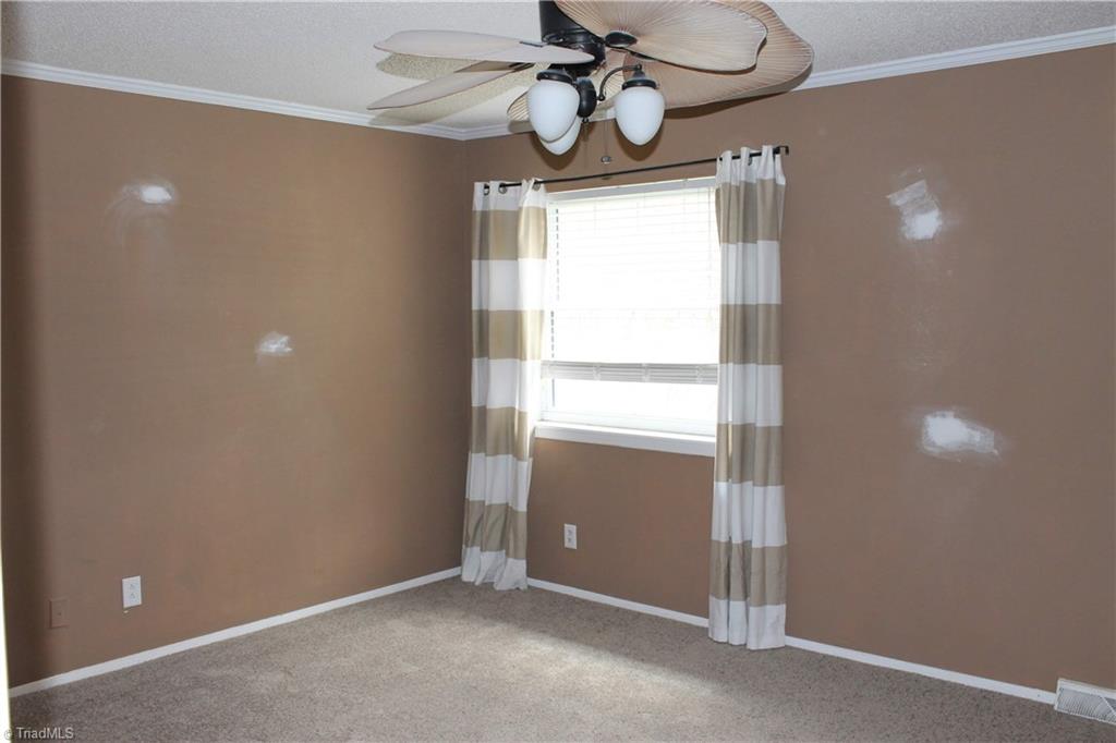 2218 Shadow Valley Road, Unit F High Point, NC 27265 - Photo 3 of 27 Gallery Image 3