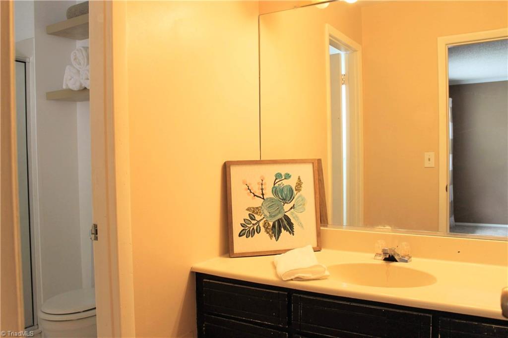 2218 Shadow Valley Road, Unit F High Point, NC 27265 - Photo 6 of 27 Gallery Image 6