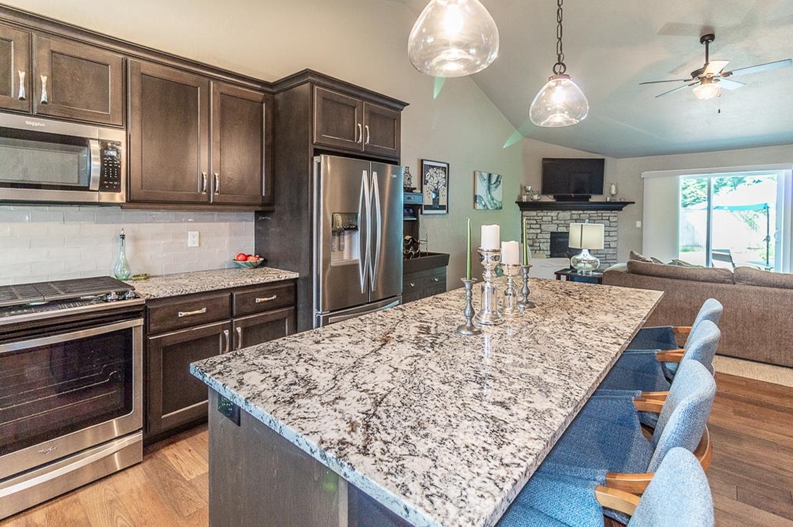 1857 Southbridge Road De Pere, WI 54115 - Photo 9 of 40