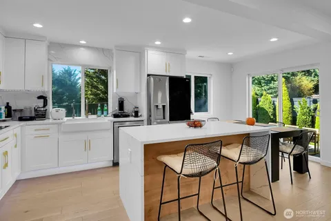 $899,900 | 131 Glennwood Place Northeast, Renton, WA 98056