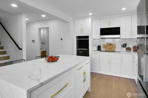 $899,900 | 131 Glennwood Place Northeast, Renton, WA 98056