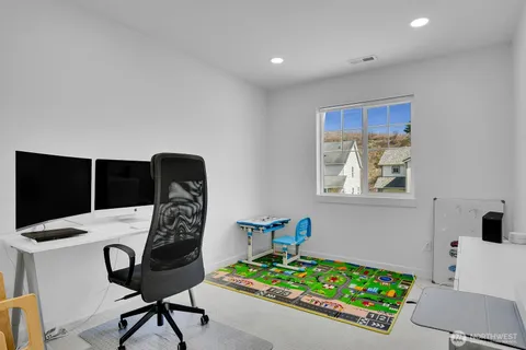 $899,900 | 131 Glennwood Place Northeast, Renton, WA 98056