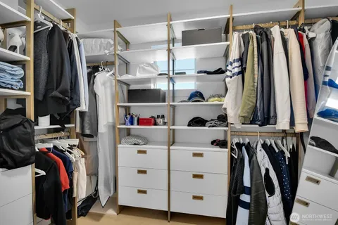 $899,900 | 131 Glennwood Place Northeast, Renton, WA 98056