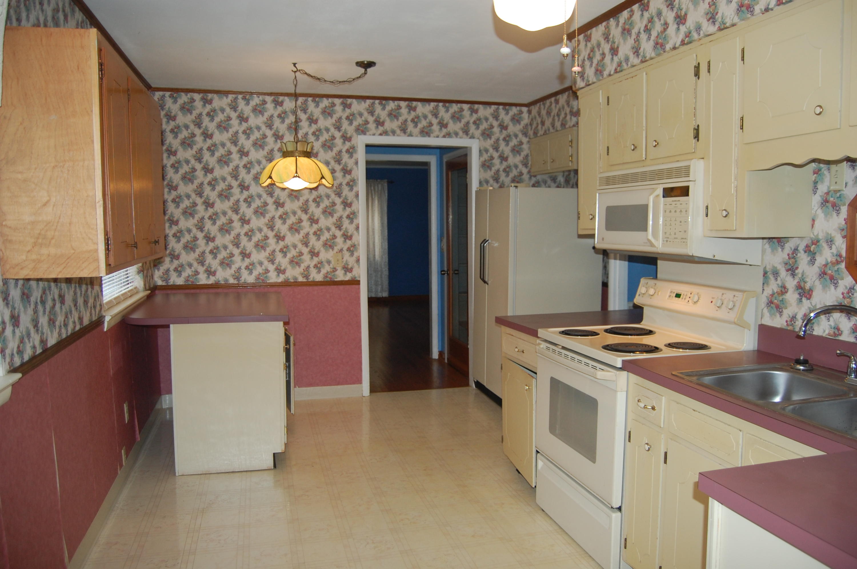 8230 Pine Ridge Road Ooltewah, TN 37363 - Photo 3 of 9 Kitchen
