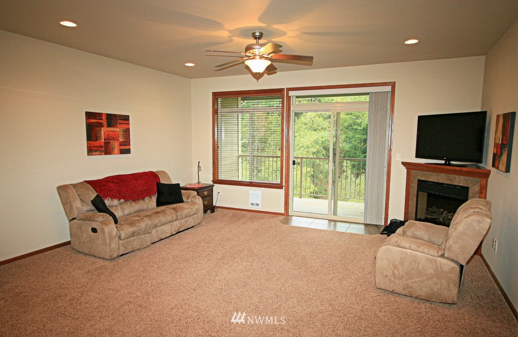 664 Telegraph Road, Unit 302 Bellingham, WA 98226 - Photo 8 of 17 Gallery Image 8