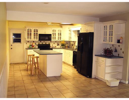 4810 Southwest 172nd Avenue Southwest Ranches, FL 33331 - Photo 3 of 8 Kitchen